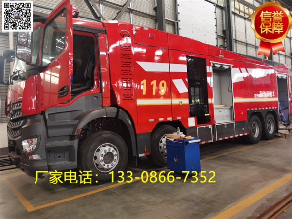  奔馳18噸水罐消防車(chē)（國(guó)六標(biāo)準(zhǔn)）